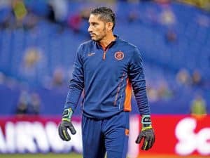 Cruz Azul y su portero titular Jes&uacute;s Corona