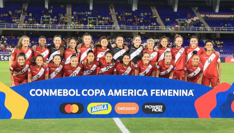El f&uacute;tbol femenino en Per&uacute; no existe