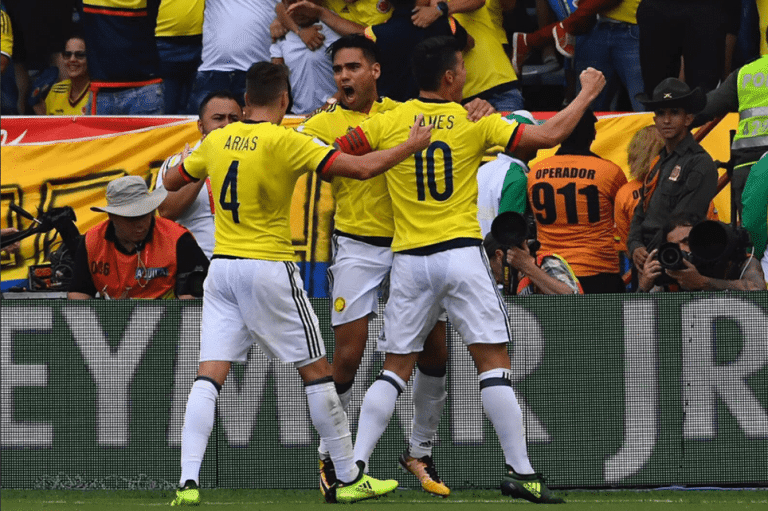 Los mejores colombianos que contin&uacute;an buscando club