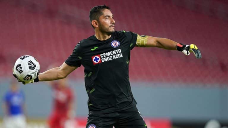 Jes&uacute;s Corona: Las contradicciones que golpean a Cruz Azul y la Selecci&oacute;n Mexicana