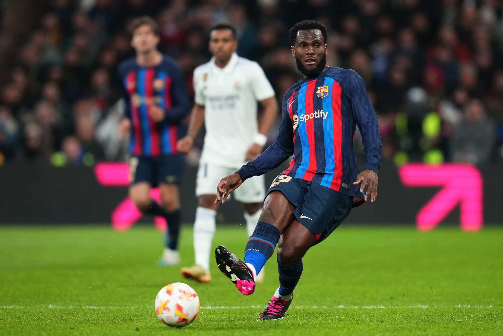 Franck Kessi&eacute;, Xavi, Barcelona, Premier League, Serie A, Espa&ntilde;a