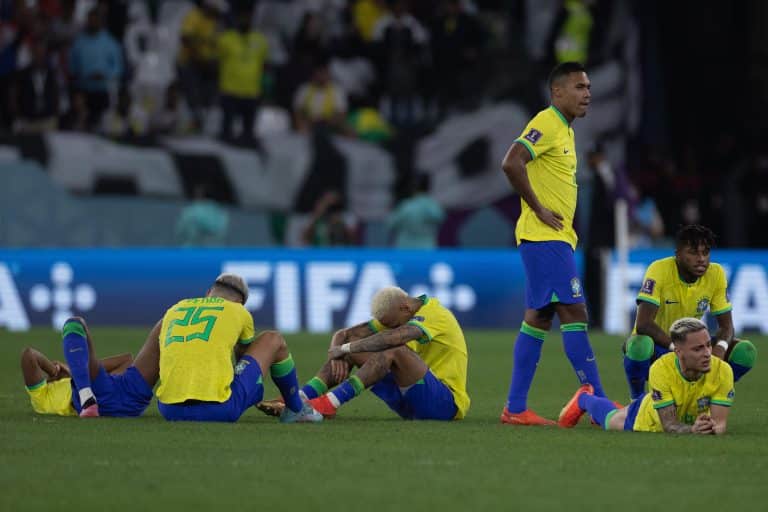 Brasil: Sin t&eacute;cnico, sin sus estrellas, pero cayendo ante Marruecos