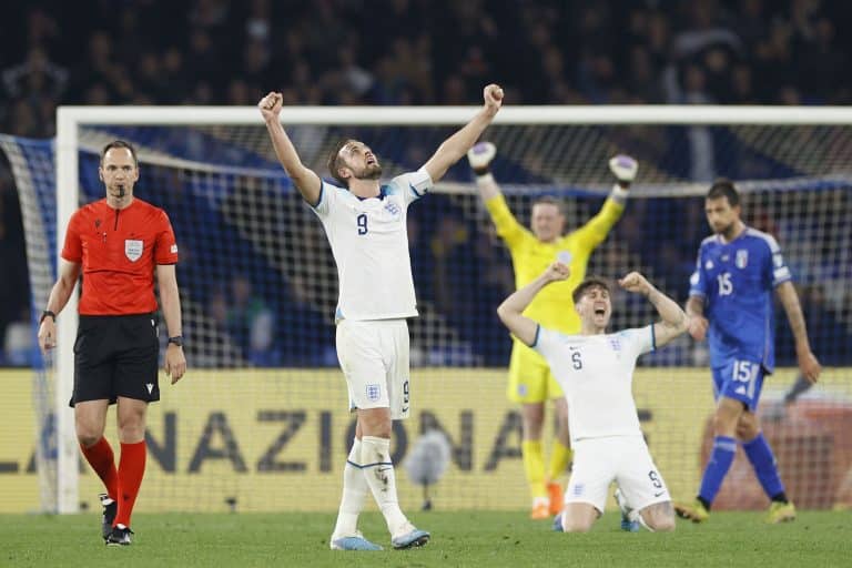 Harry Kane y un gol que hace olvidar a Wayne Rooney