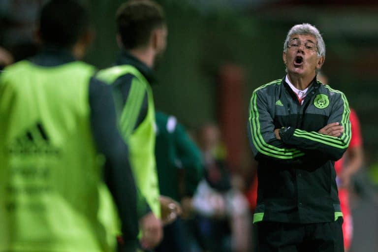 Pumas: Por codos, prefirieron a Rafa Puente sobre Ferretti por ahorrarse este dinero