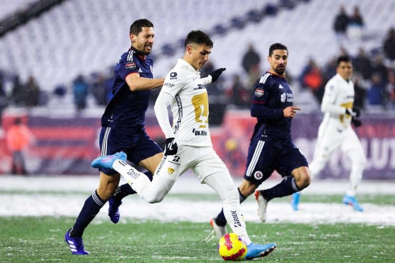 Dinenno a Cruz Azul, Ferretti no lo quiere y &eacute;l ser&iacute;a su reemplazo