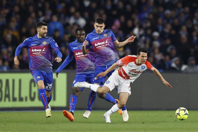 Saludos al &lsquo;Tata&rsquo;, Johan V&aacute;squez el mejor de su equipo en Italia