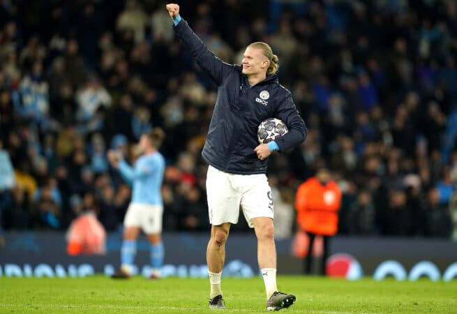 Haaland mejor que CR7 y Messi