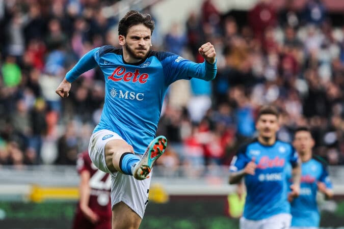 Kvicha Kvaratskhelia: el m&iacute;sero salario que recibir&aacute; la estrella del Napoli