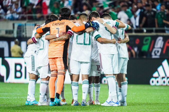 La controversial decisi&oacute;n de Diego Cocca con Guillermo Ochoa