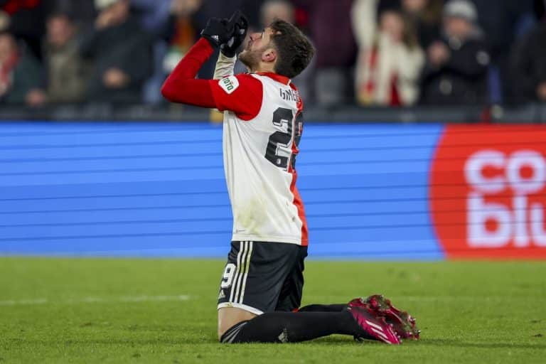 Santiago Gim&eacute;nez: De superar la muerte a ser el goleador del Feyenoord