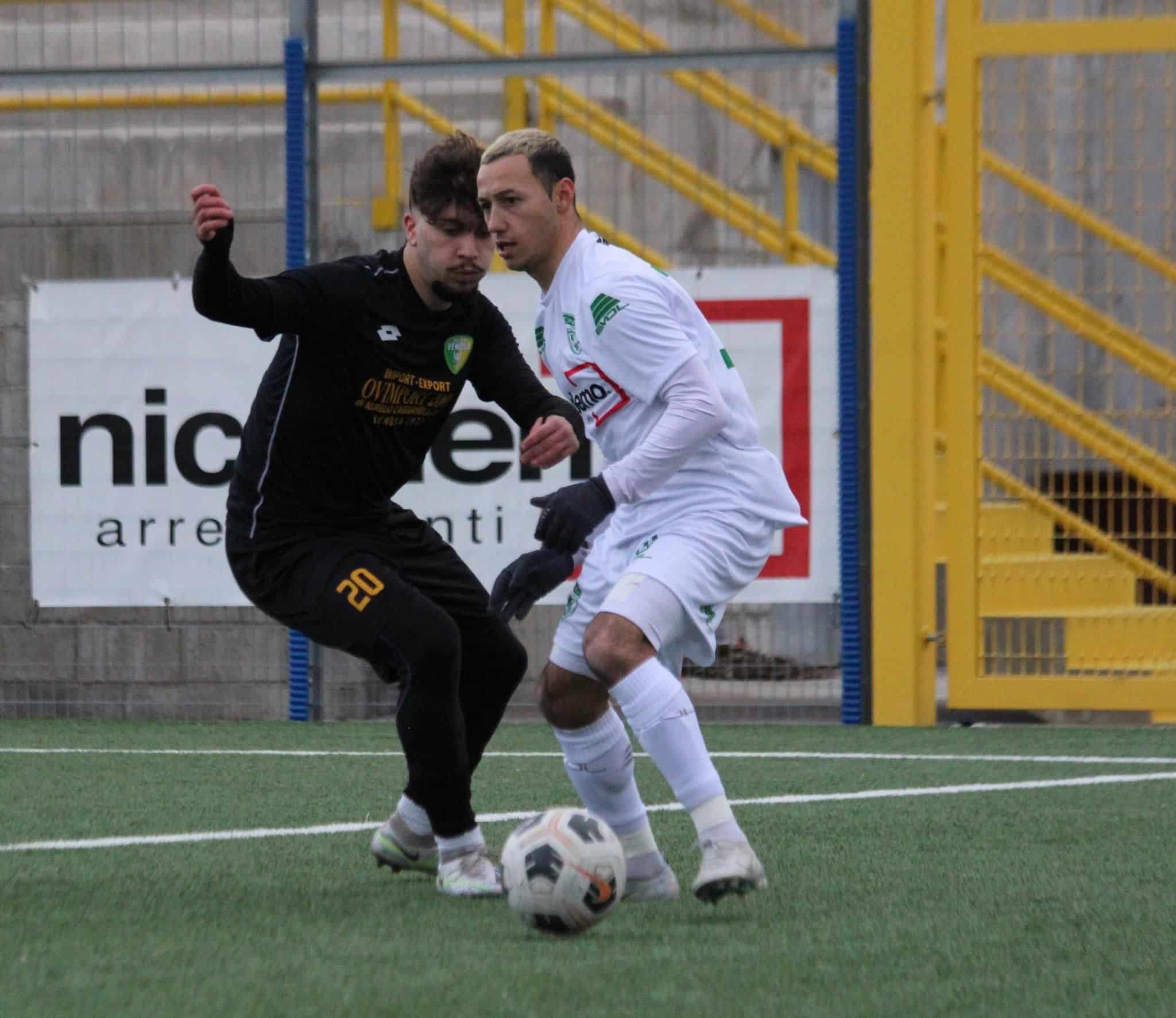 Juan Cruz Mart&iacute;nez, Rotonda Calcio, Serie D, Eccellenza, Italia, Selecci&oacute;n Argentina, 