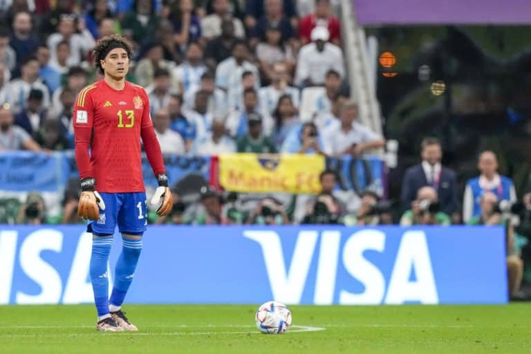 M&eacute;xico: Los destroza, el periodista que llam&oacute; fracasados a Ochoa y el Chucky Lozano