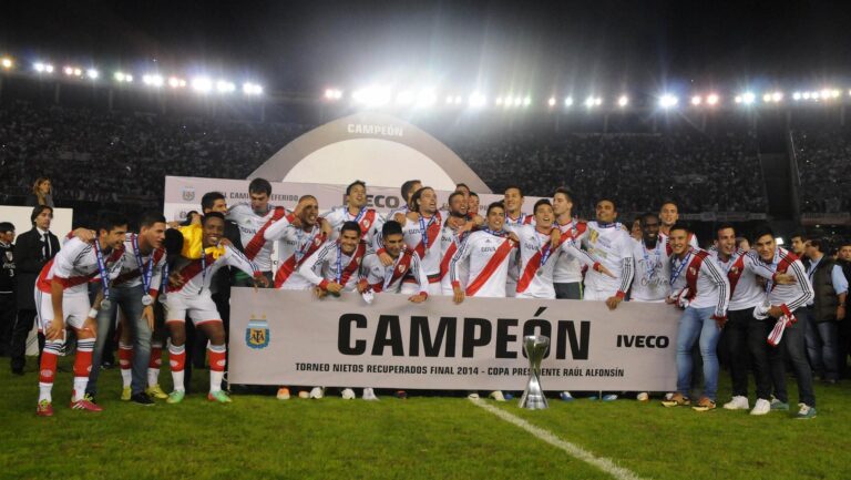 River Plate: El campe&oacute;n que tiene dif&iacute;cil su prometido regreso al club