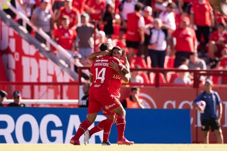 Independiente: Los socios lo votaron y a la primera crisis, los abandon&oacute;