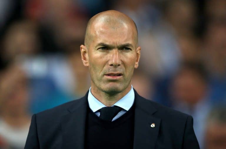 Chelsea: Zinedine Zidane se apunta al banquillo blue