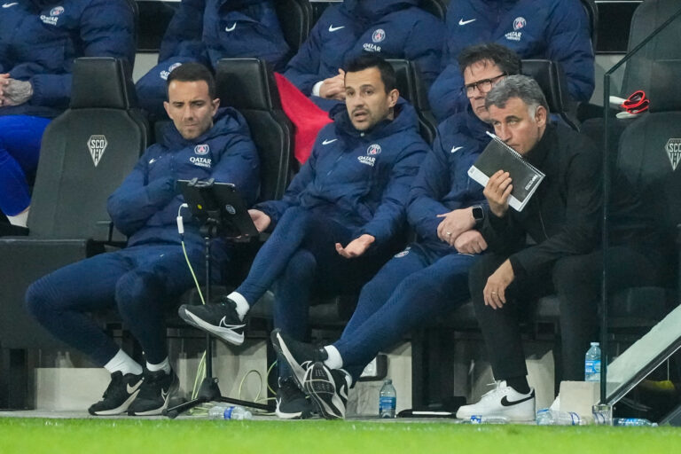 PSG: Le prohibieron la entrada al club y lo quieren afuera ya