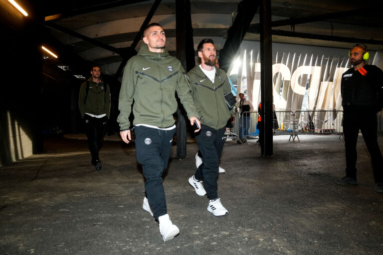 SE FUE MESSI: EL JUGADOR LLEG&Oacute; A BARCELONA CON SU FAMILIA EN MEDIO DE RUMORES