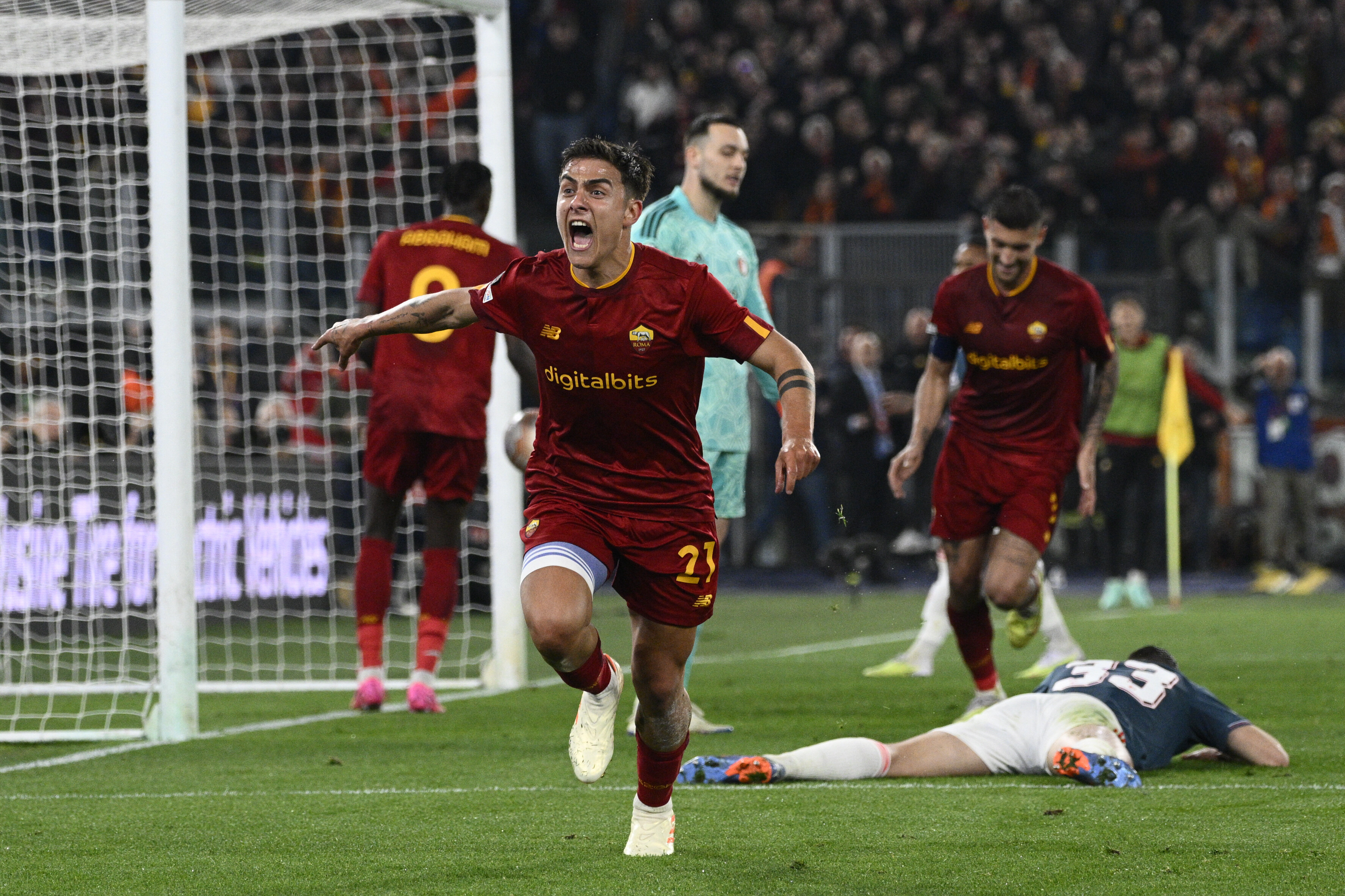 Real Madrid, Carlo Ancelotti, Selección Argentina, Europa League, Paulo Dybala, Ángel Di María, Leandro Paredes, Matías Soulé, Enzo Barrenechea, Exequiel Palacios, "Papu" Gómez, Lucas Ocampos, Gonzalo Montiel, Marcos Acuña, Roma, Juventus, Sevilla, Bayer Leverkusen