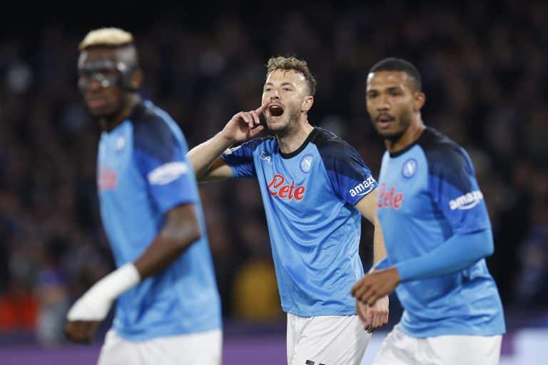 Napoli: un jugador clave renueva y no ir&aacute; a la Premier