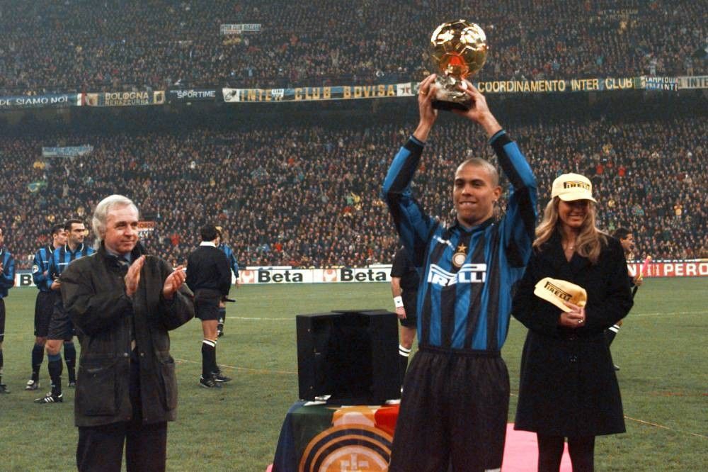 Bal&oacute;n de Oro, Bal&oacute;n de Oro 2023, El jugador m&aacute;s viejo en ganar un Bal&oacute;n de Oro, el jugador m&aacute;s joven en ganar un Bal&oacute;n de Oro, el primer ganador del Bal&oacute;n de Oro, Stanley Matthews, Ronaldo Nazario, Lionel Messi, Erling Haaland