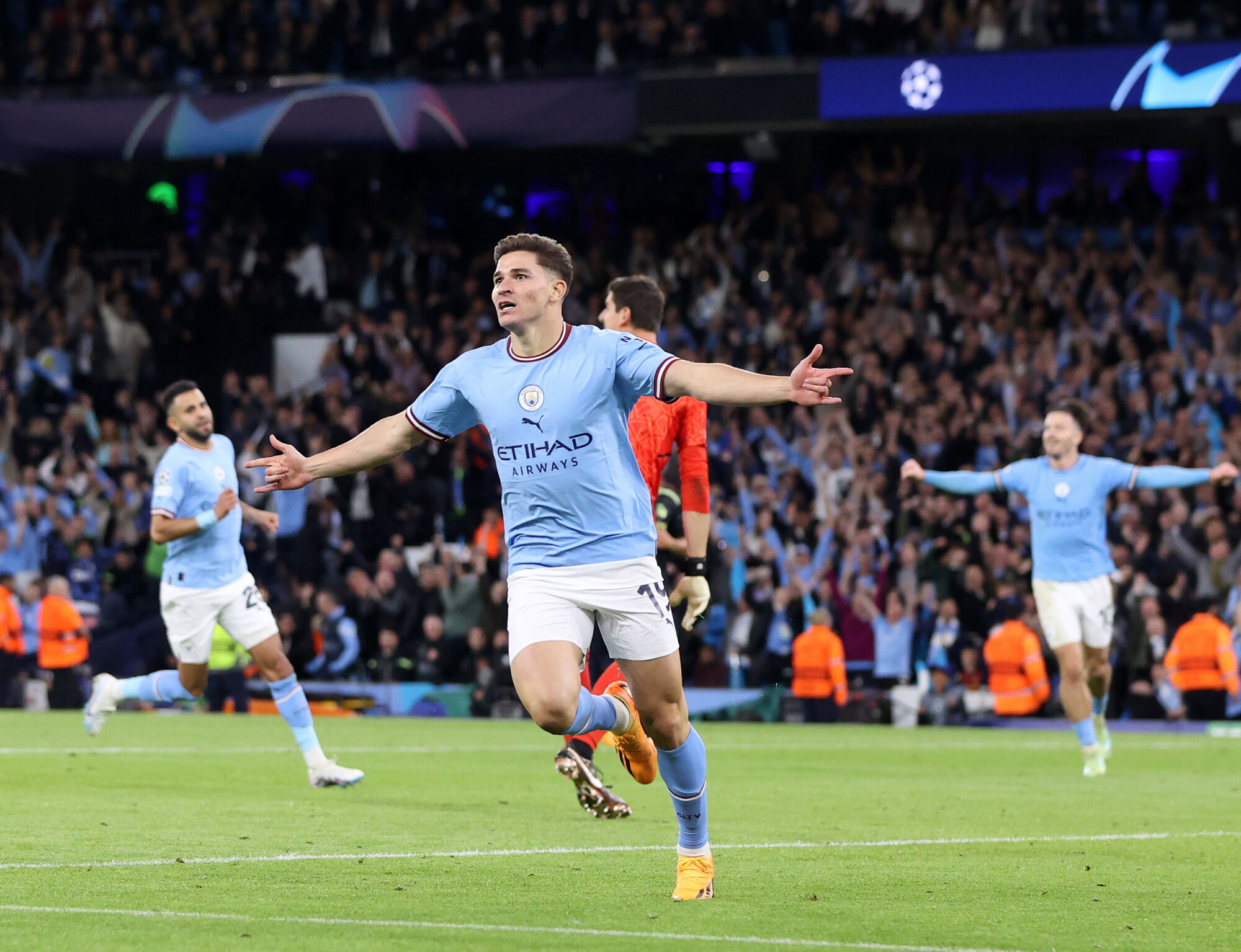 Juli&aacute;n &Aacute;lvarez con el Manchester City