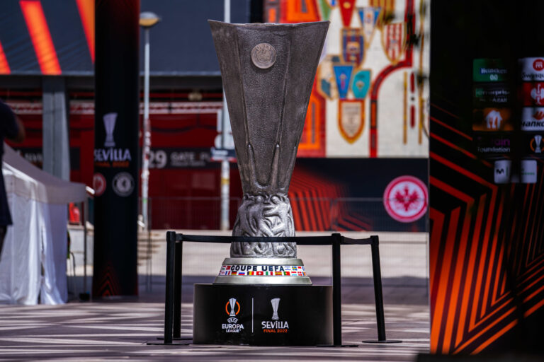 &iquest;Qu&eacute; entrenador ha ganado m&aacute;s veces la Europa League?