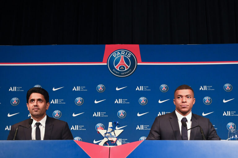 PSG: retienen a Mbapp&eacute; de irse al Real Madrid