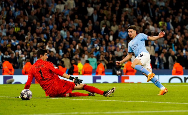 Juli&aacute;n &Aacute;lvarez noche hist&oacute;rica