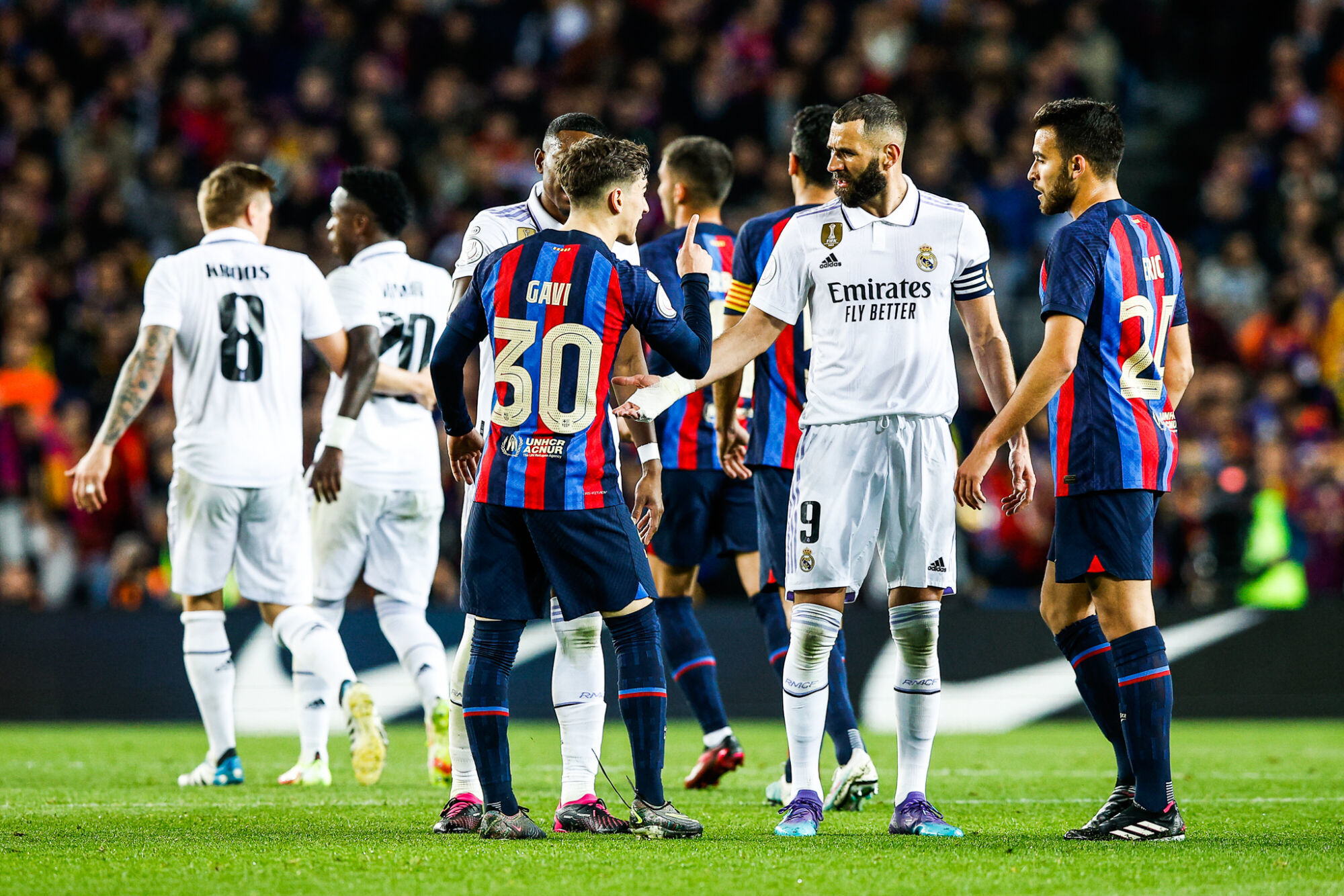 Los 7 partidos amistosos que no puedes perderte en julio, Barcelona vs Real Madrid, Manchester United, PSG, Al Nassr, Manchester City, Inter de Mil&aacute;n, Roma, Tottenham, Bayern M&uacute;nich