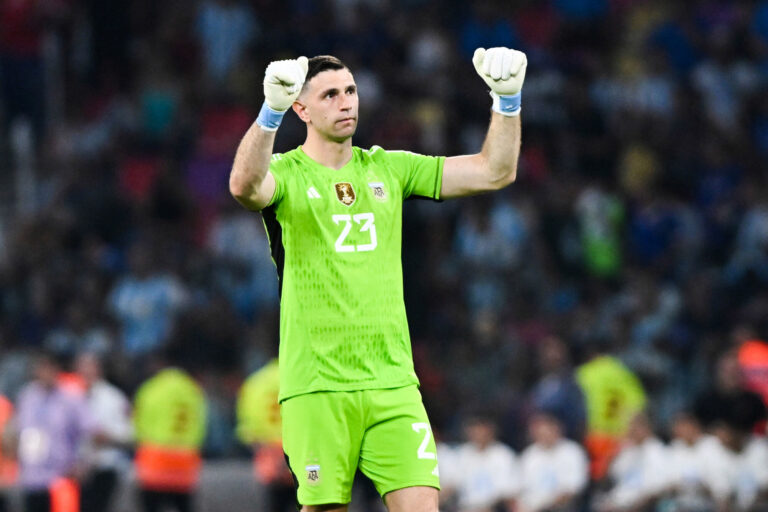 El pr&oacute;ximo equipo de &lsquo;Dibu&rsquo; Mart&iacute;nez: quiere jugar la Champions