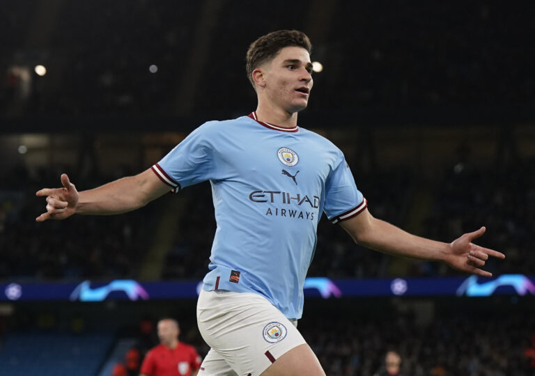 Todos los t&iacute;tulos de Juli&aacute;n &Aacute;lvarez