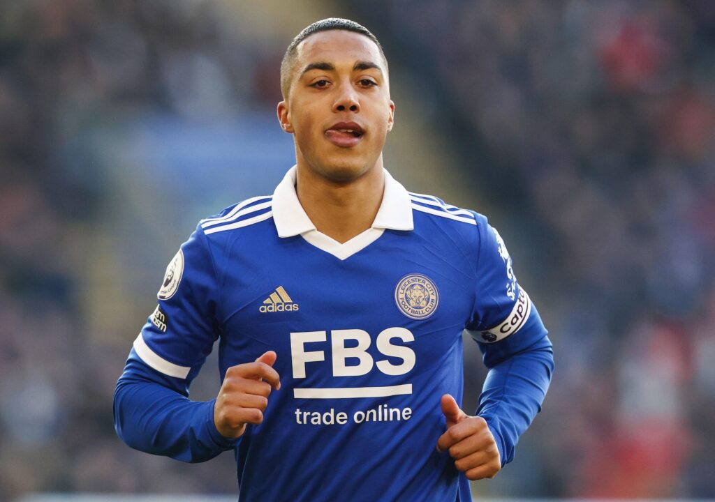 youri tielemans nuevo equipo