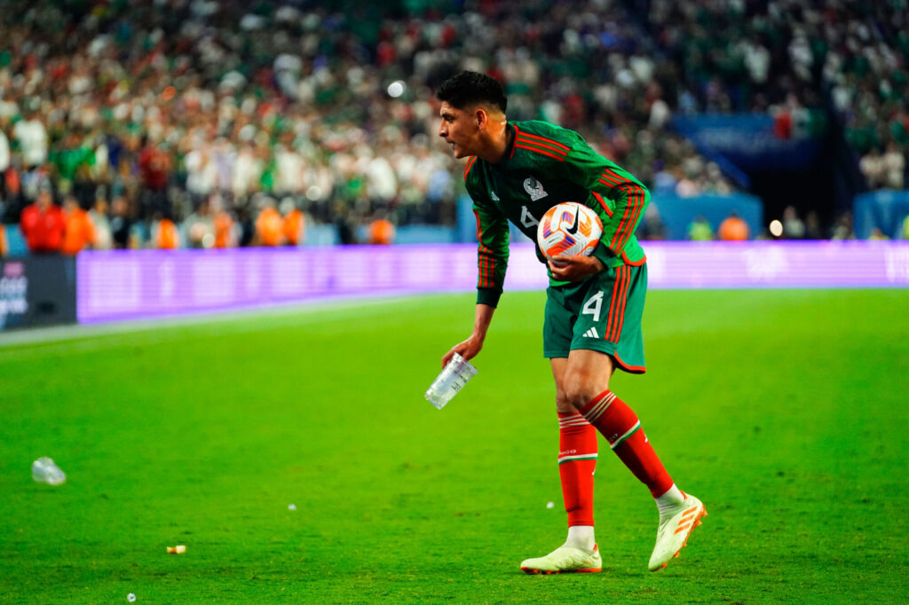 C&eacute;sar Montes M&eacute;xico Copa Oro