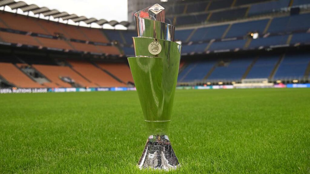 UEFA Nations League / V&iacute;a: DAZN