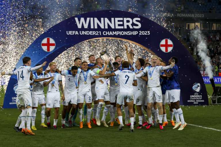 Hist&oacute;rico: Inglaterra Sub 21 es &uacute;nico como campe&oacute;n de la Euro por este detalle &nbsp;