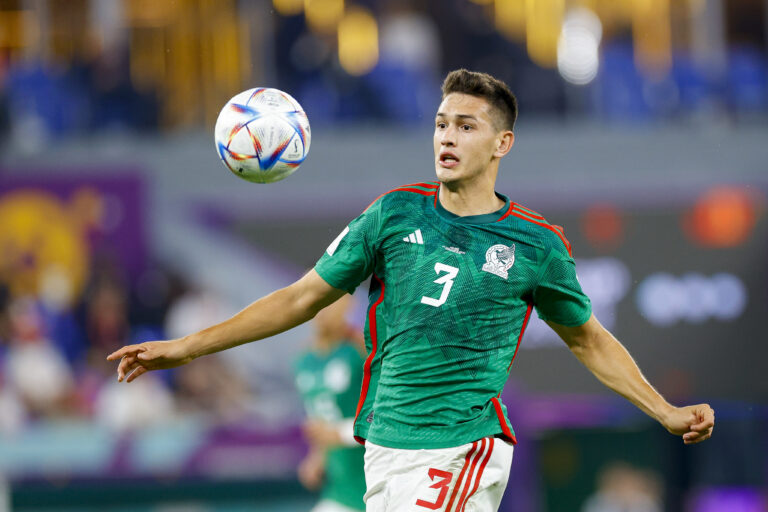 Otra llamada de la Premier a C&eacute;sar Montes: el dinero que pide el Espanyol al Nottingham Forest