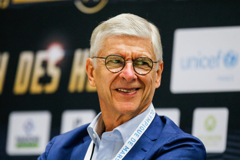 Ars&egrave;ne Wenger revoluciona el f&uacute;tbol: &iquest;cu&aacute;l es la nueva norma de fuera de juego?