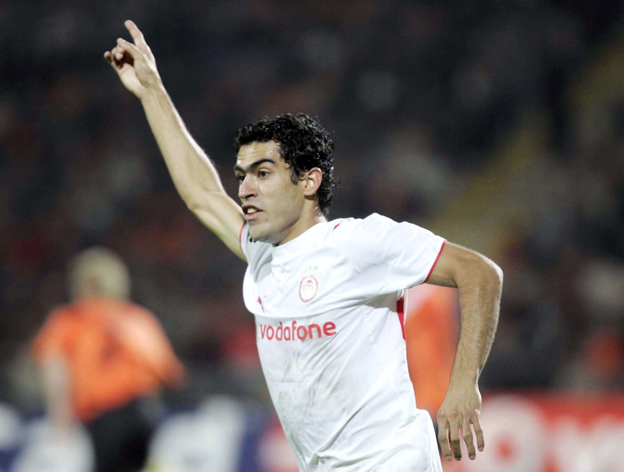 ¿Cuántos mexicanos han jugado la Premier League?, mexicanos en la Premier League, Premier League, Inglaterra, México, Raúl Jiménez, Chicharito Hernández, Guillermo Franco, Carlos Vela, Carlos Salcido, Giovanni Dos Santos, Jared Borgetti, Pablo Barrera, Nery Castillo, Miguel Layún