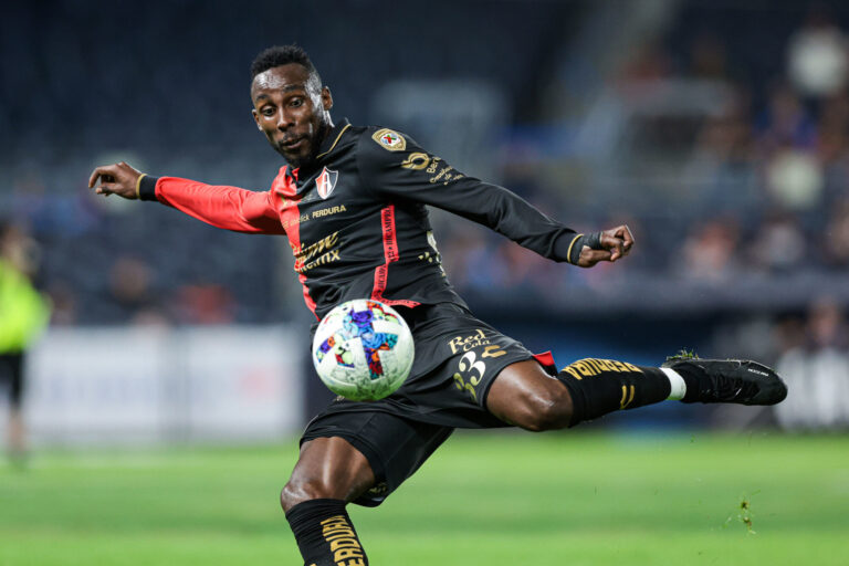 Am&eacute;rica: El millonario salario de Juli&aacute;n Qui&ntilde;ones, fichaje estrella de Las &Aacute;guilas