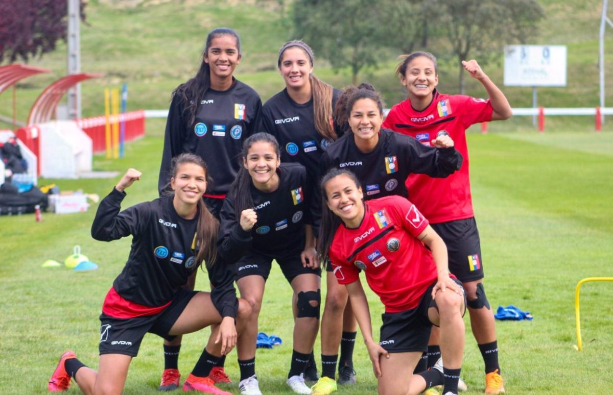 F&uacute;tbol femenino profesional en Am&eacute;rica Latina