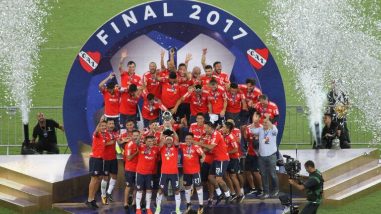 &iquest;Cu&aacute;l fue el &uacute;ltimo plantel campe&oacute;n de Independiente?