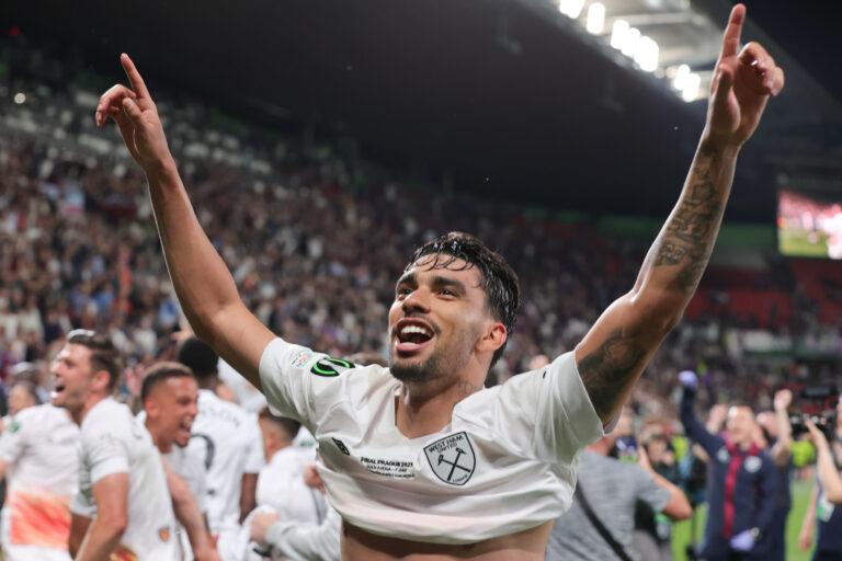 Lucas Paquet&aacute;, cerca del Manchester City: los 5 mejores brasile&ntilde;os de su historia