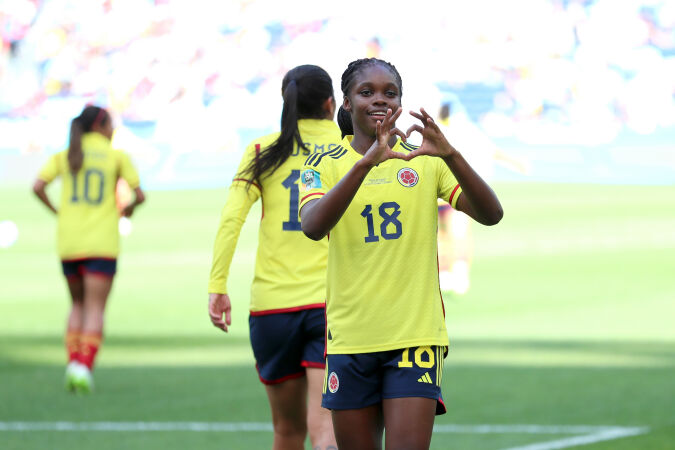 Debut equipos Linda Caicedo
