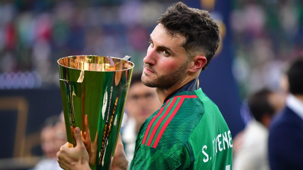 Santiago Giménez México 2023 | Cortesía: Icon sport