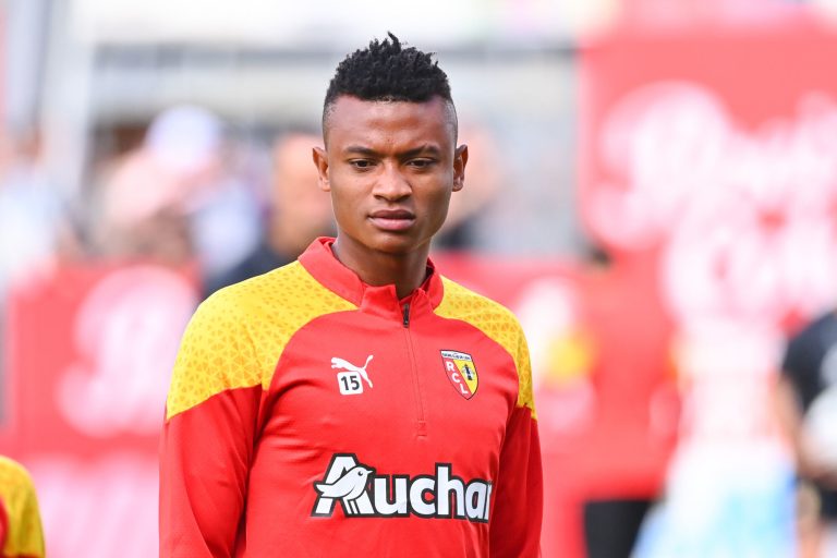 Lens: &iquest;Por qu&eacute; no juega &Oacute;scar Cort&eacute;s hoy vs Sevilla por Champions League?