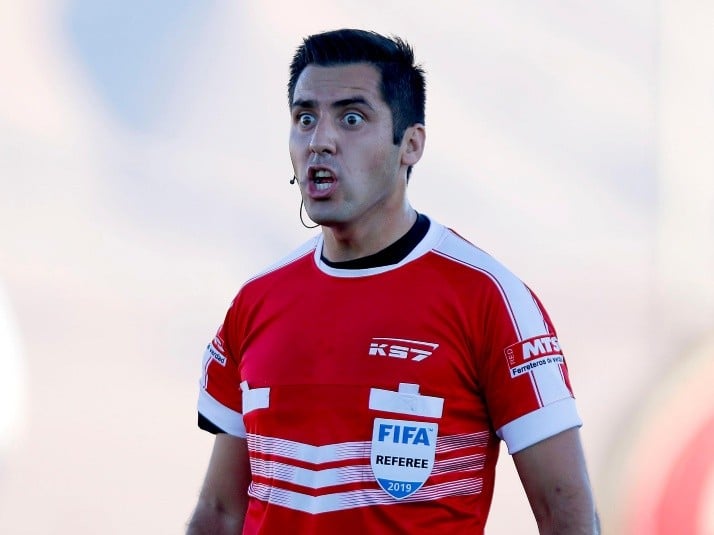Qui&eacute;n es Cristi&aacute;n Garay, el &aacute;rbitro del Rosario Central vs. Internacional por los Playoffs de la Copa Sudamericana 2024