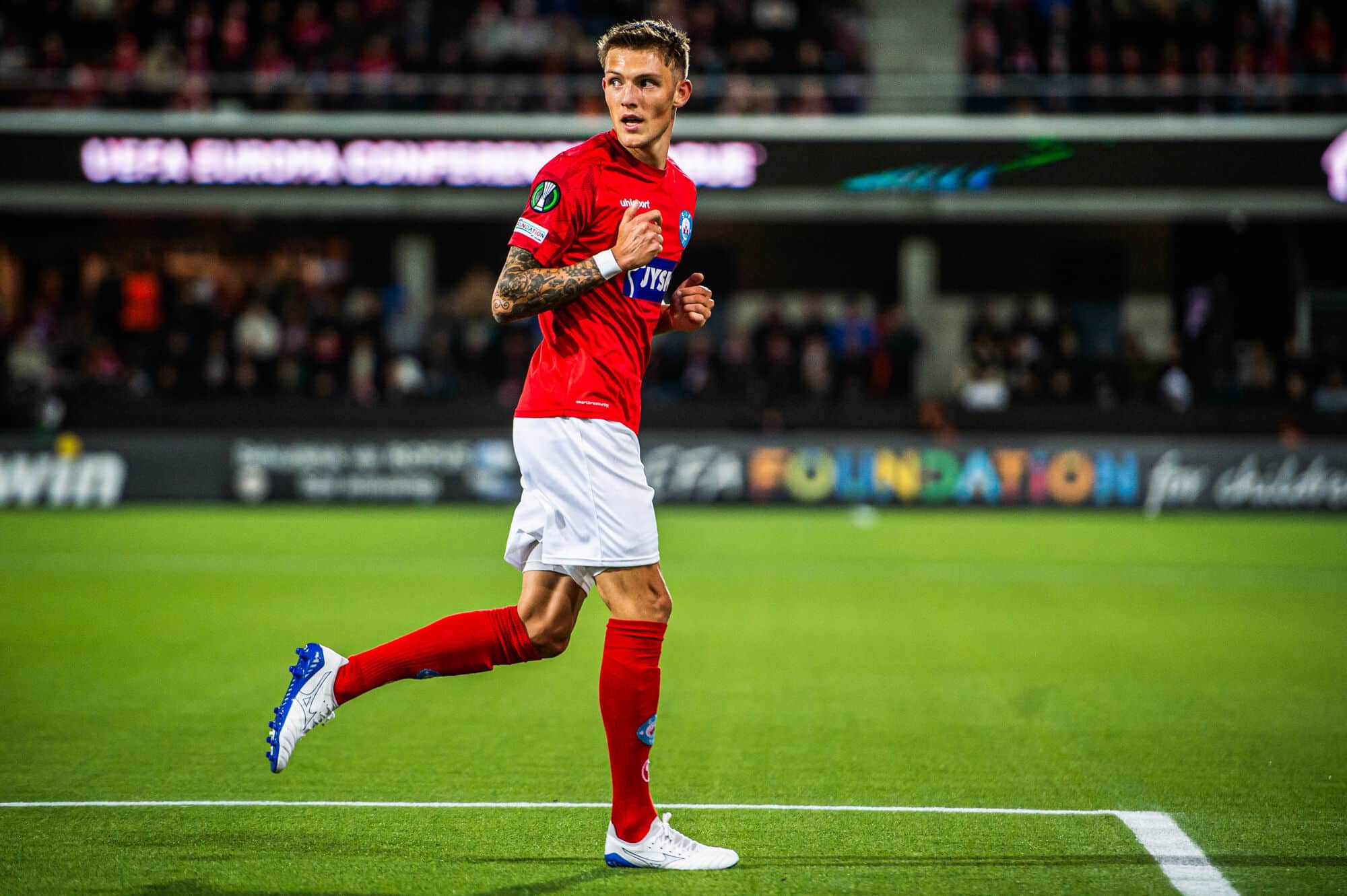 Qui&eacute;n es y c&oacute;mo juega Oliver Sonne, el nacido en Dinamarca que defender&aacute; a Per&uacute; contra Chile y Argentina en las Eliminatorias