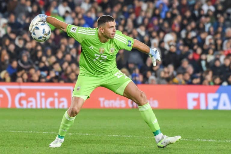 Cu&aacute;ntas vallas invictas lleva Emiliano &ldquo;Dibu&rdquo; Mart&iacute;nez en la Selecci&oacute;n Argentina