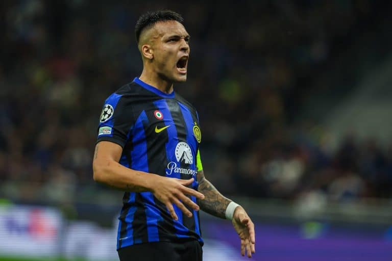 &ldquo;Lautaro Mart&iacute;nez merece el Bal&oacute;n de Oro&rdquo;, la campa&ntilde;a del Toro que lo encumbra como uno de los candidatos