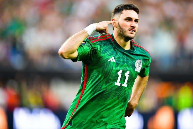 &iquest;Por qu&eacute; no juega Santiago Gim&eacute;nez con la Selecci&oacute;n mexicana vs Ghana? (14/10)